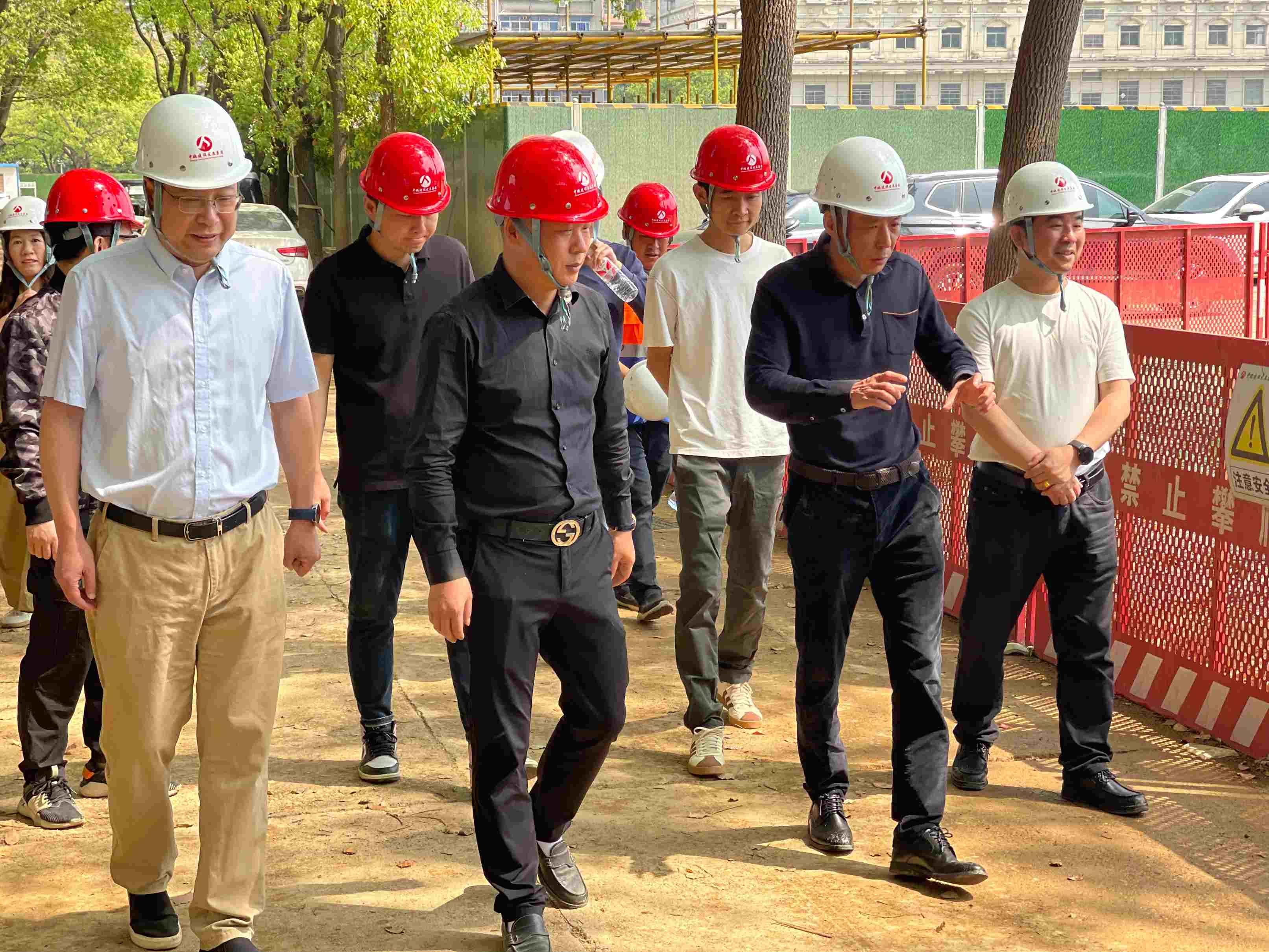 万昆董事长深入公司在建项目调研督导