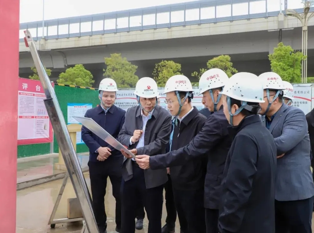 东湖区区委书记刘光荣调研督导我司洪都北大道住宅项目推进工作